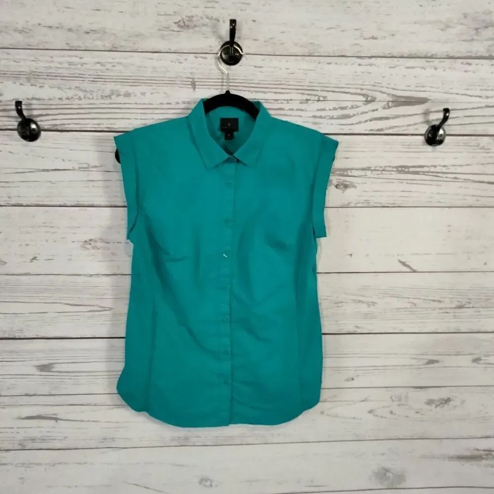 "Worthington" woman's sleeveless top 